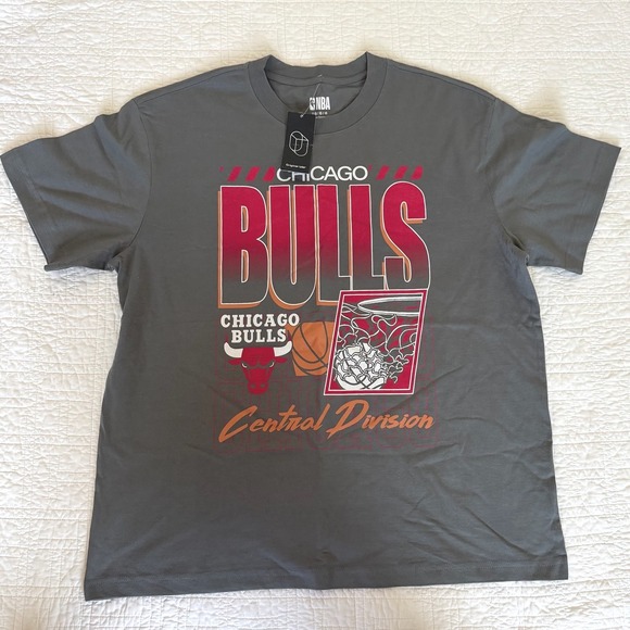 Original Use Other - NBA Chicago Bulls Original Use Mens Large Charcoal Gray Graphic T-Shirt NWT